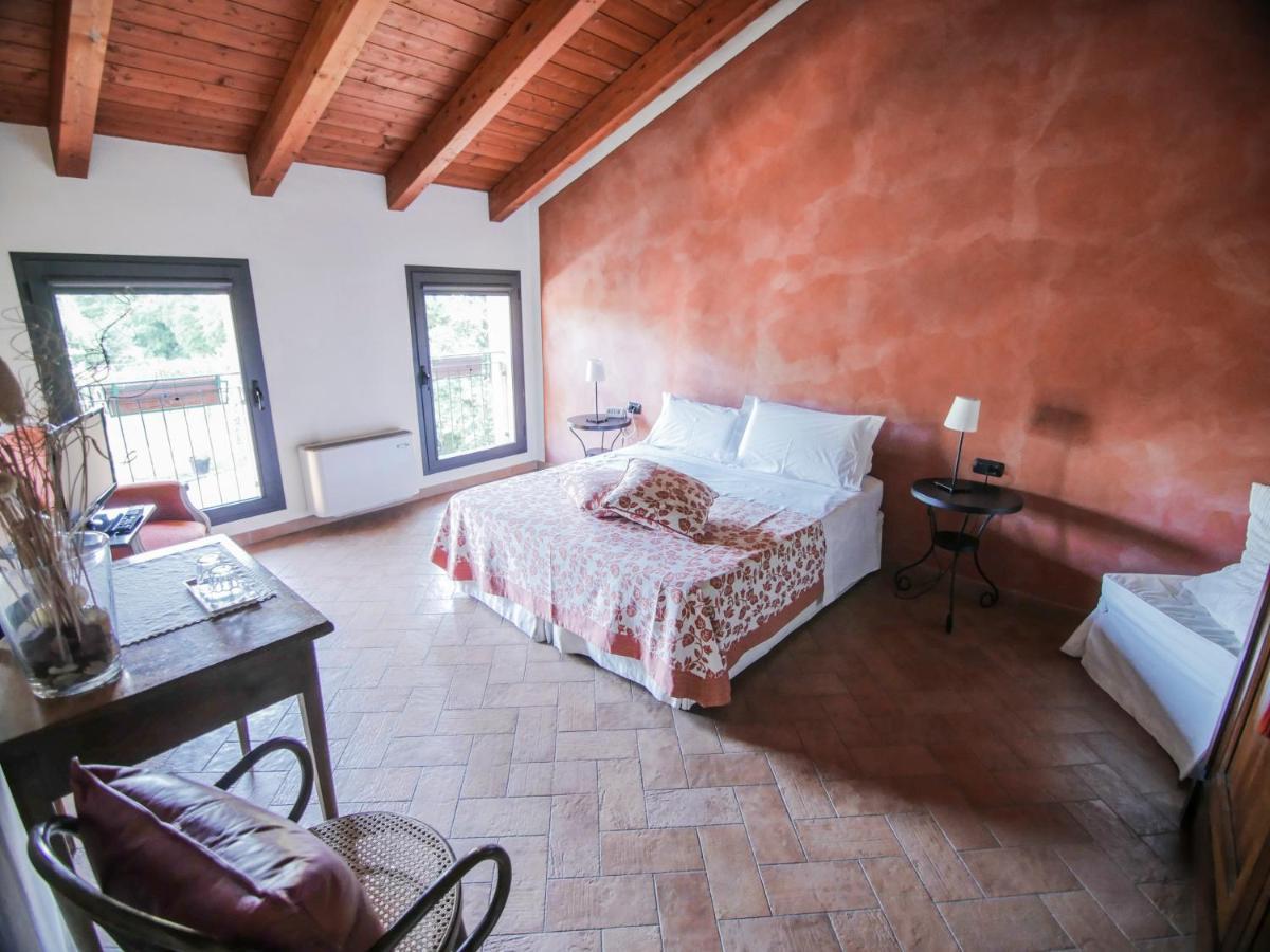 Quattro Castella Quattrocolli B&B المظهر الخارجي الصورة